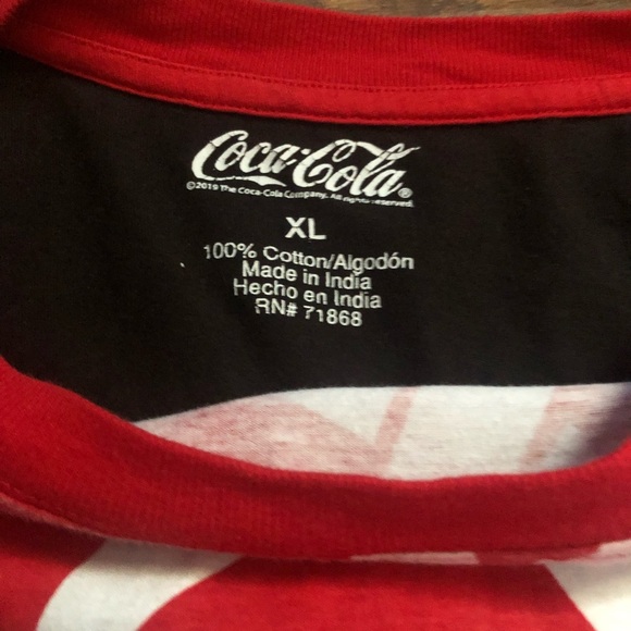 Coca-Cola All Over Print Logo Tee Size XL (Fits like a size large) - Picture 3 of 3